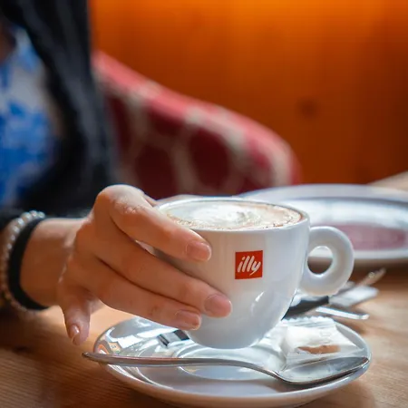 Отель Goldener Greif Кицбюэль