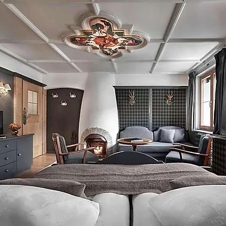Hotel Goldener Greif 4*