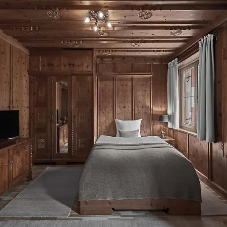 غولدنر غريف 4*