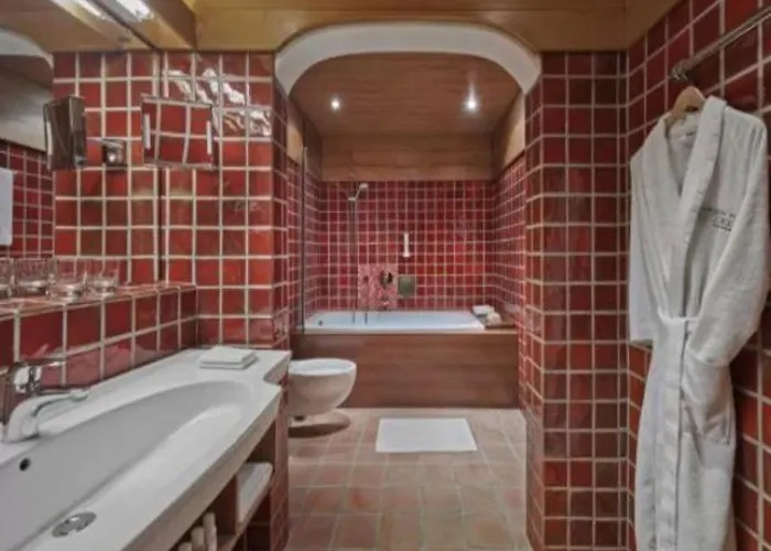 غولدنر غريف 4*