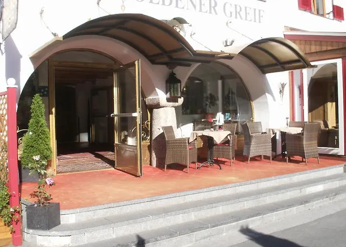 غولدنر غريف 4*