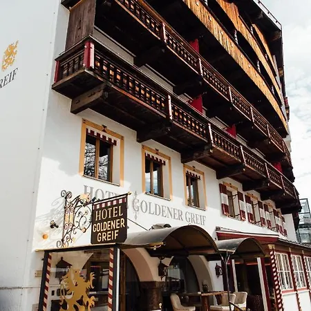 Goldener Greif Szálloda