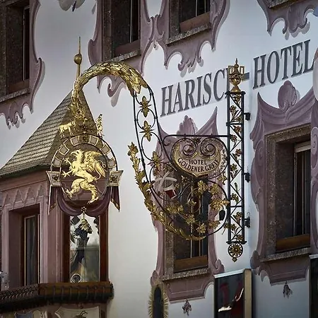 Goldener Greif Szálloda 4*